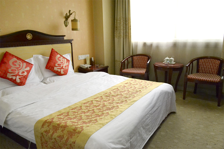 山西中城宾馆(太原火车站店)-豪华大床房电脑房