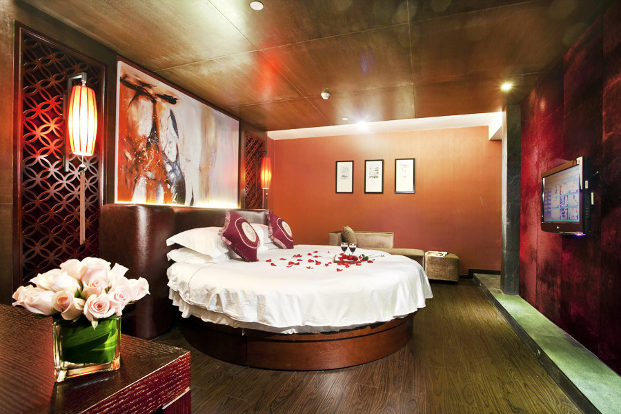 怡莱酒店(苏州寒山寺枫桥店)(豪华圆床房)