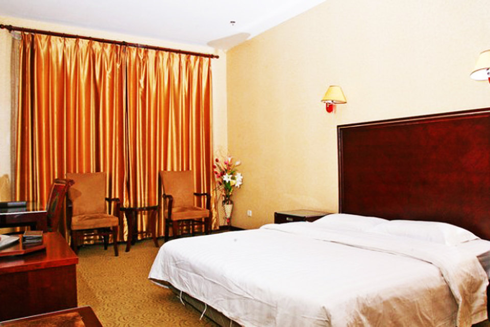 尊享北京金辉国际商务会议大酒店商务内景大床房1晚!