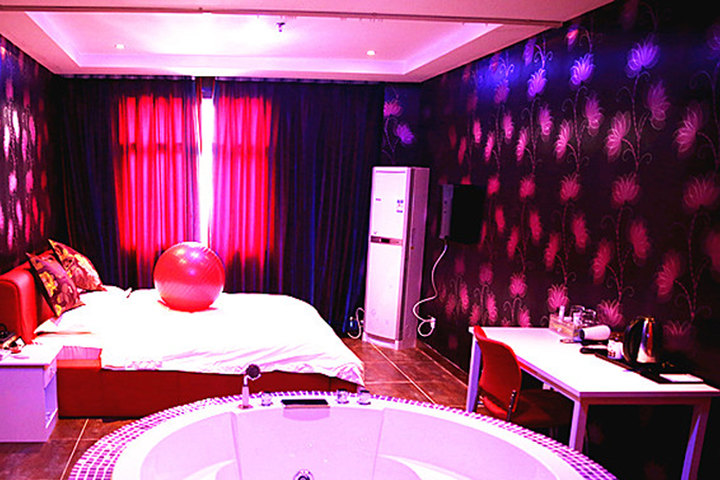 尊享西安梦之缘情侣酒店浪漫主题房22种房型4小时 免费宽带/wifi 热水
