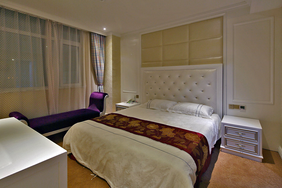 尊享盐城棕榈泉精品假日酒店豪华大床房/标准间1晚 免费wifi 更多优惠