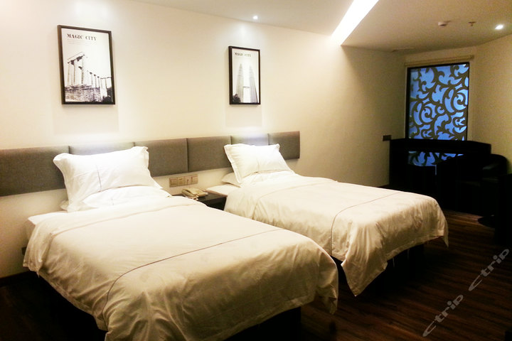 【鲤城区】尊享8090城市酒店(泉州浮桥店)标准双床房1晚 2份早餐 免费