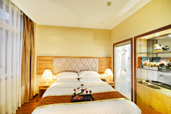 重庆77精品酒店豪华单间