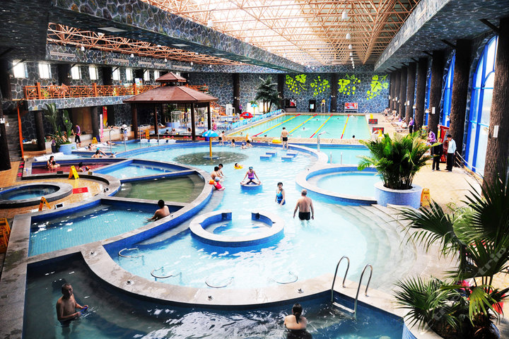 怀来葡缇泉温泉度假村【双早】欧式罗马会馆 私密温泉