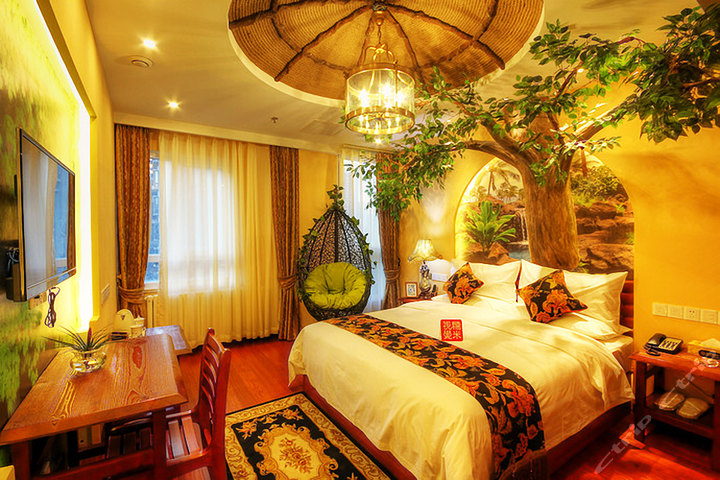 睿士主题酒店(北京木樨园店)—浪漫风情主题情侣间