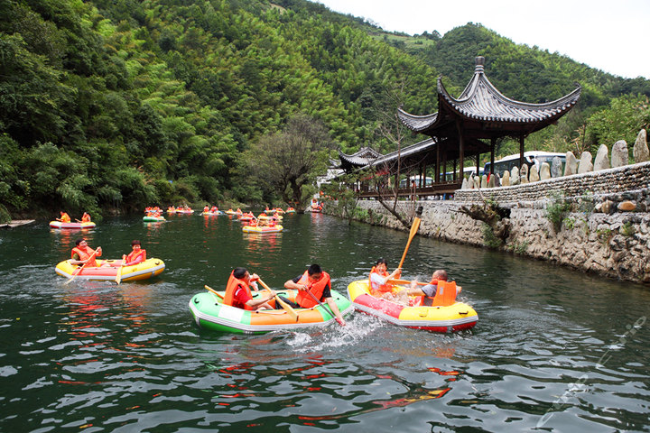 尊享黄山馥丽蓝山酒店高级房1晚 2份早餐 免费宽带 黄山枧潭漂流电子