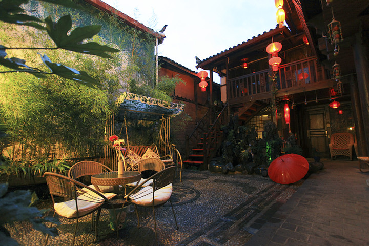 丽江桃花源客栈