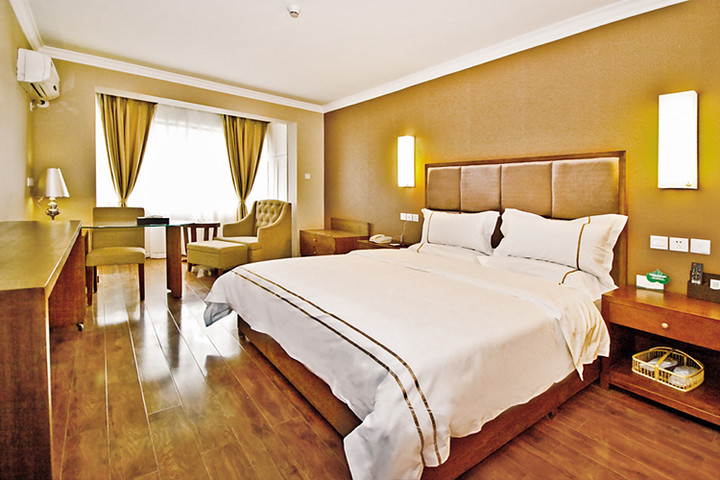 凤凰御庭酒店连锁(成都高升桥店)—商务大床房