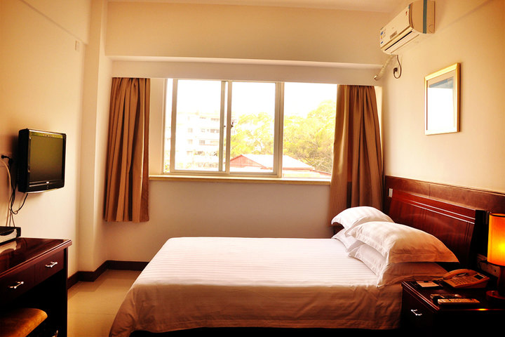 夏商·怡庭快捷酒店(厦门阳台山庄店)