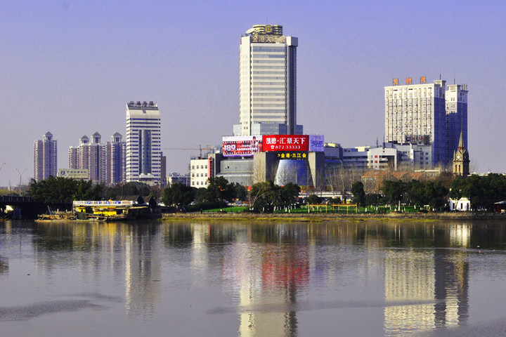 尊享宁波金港大酒店商务房1晚 2份早餐 九龙湖电子门票2张!