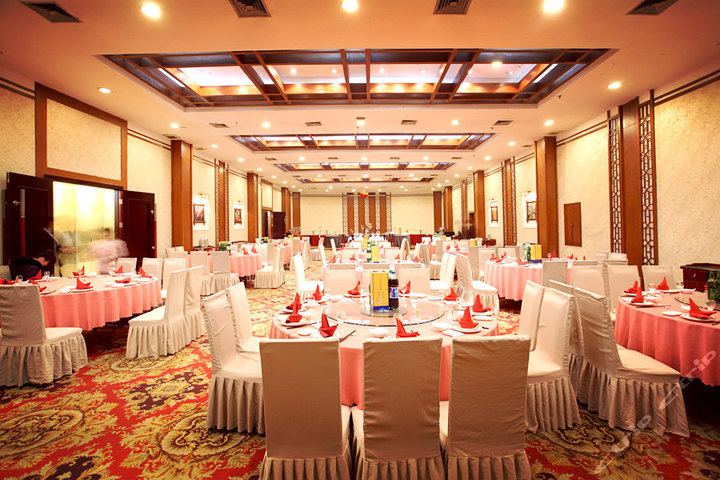 旅游酒店 >> 酒店 >> 杭州华北饭店(浙江省军区第一招待所)—外观