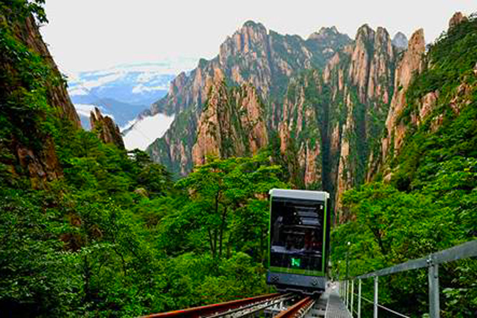 【黄山白云宾馆团购】黄山白云宾馆 西海饭店(多人间独卫房)团购