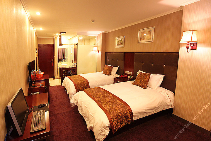 云来连锁酒店(银川东门店)—豪华标准间