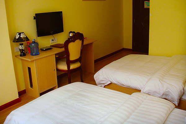 购买 泰安府佑宾馆 泰安府佑宾馆 06 49 193 人已购买 泰安御座宾馆