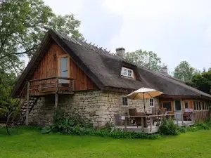Metsara B & B