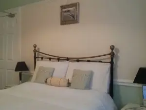 Alma Lodge Guest House