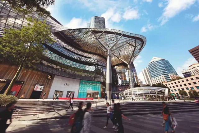 7pm, 7:45pm, 8:30pm 观看地点:ion orchard爱雍·乌节1层户外广场ion